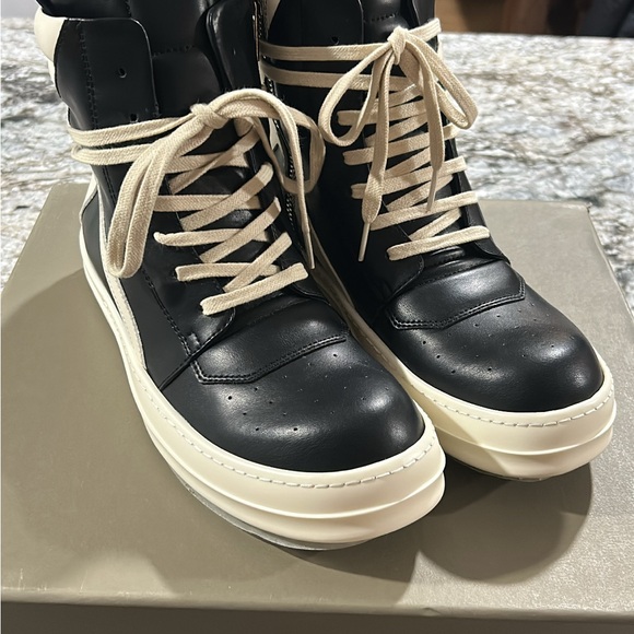 Rick Owen geo basket black and white size 45(us12) brand new dead stock